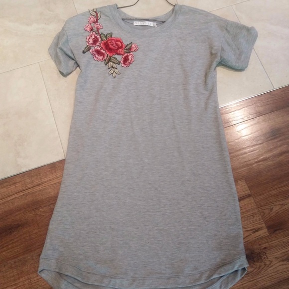 Dress - Picture 1 of 2